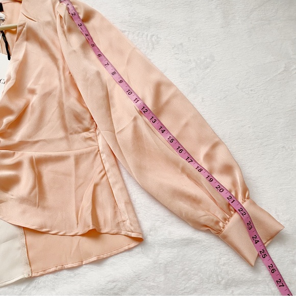 NWT Peach & Cream Color Block Twisted Front Blouse - Picture 5 of 11